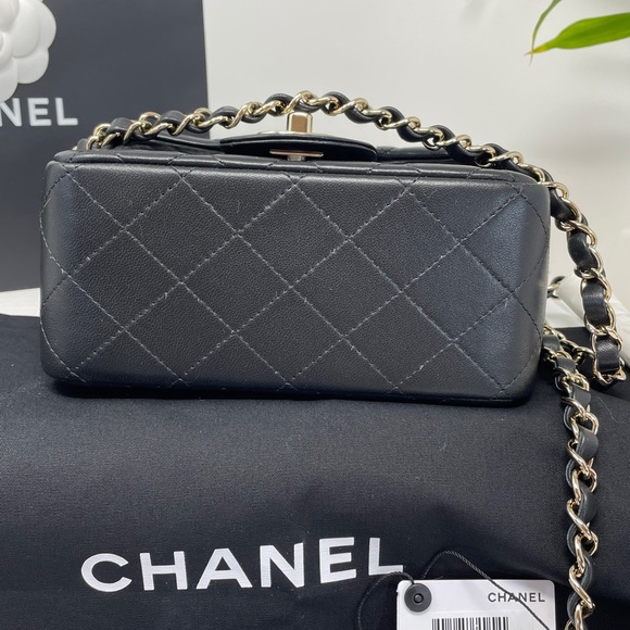 ‼️SOLD‼️Chanel 21P Mini Square Crossbody Lamb Bla - Picture 6 of 13